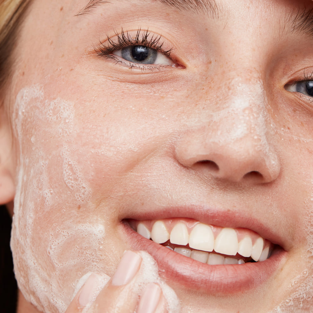 GEL LIMPIADOR PARA EL ACN&Eacute; CON 2 % DE &Aacute;CIDO SALIC&Iacute;LICO (GEL LIMPIADOR)